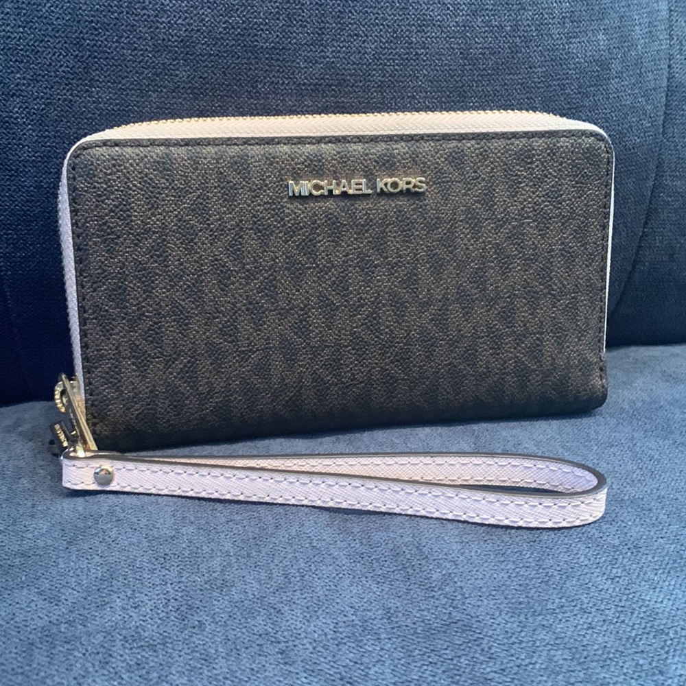 Michael Kors Wrist Wallet